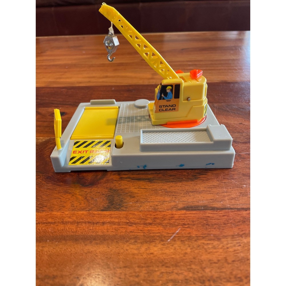 Vintage 1985 Matchbox Motorcity Rotating Crane Playset Accessory Macao